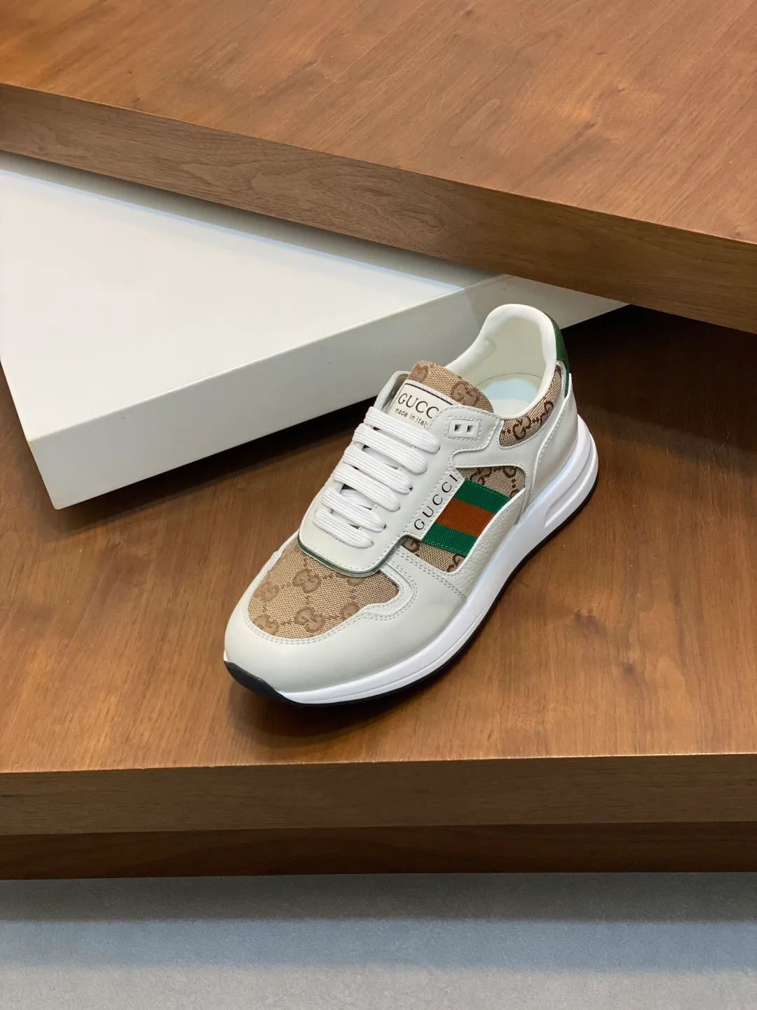 Factory price: 460💰[Gucci] Gucci - High-end quality original order - Upper: Nappa calfskin, pebbled calfskin, computer embroidered brand totem - Inner: water-dyed cowhide - Outsole: ultra-light T men's shoes 💰U·Rubber; two-color molded outsole - Super high quality control·Fine workmanship: highlighted (high-end·luxury·grade) -Size: 38-45
